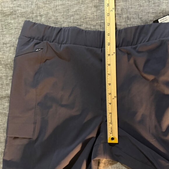 Eddie Bauer Incline Utility Hiking Outdoor Bermuda Shorts Womens size 16 NEW - Picture 10 of 11